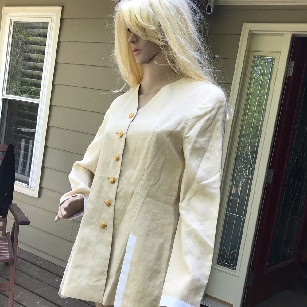 AUTHENTIC & STUNNING ESCADA BLAZER /MINT CONDITION